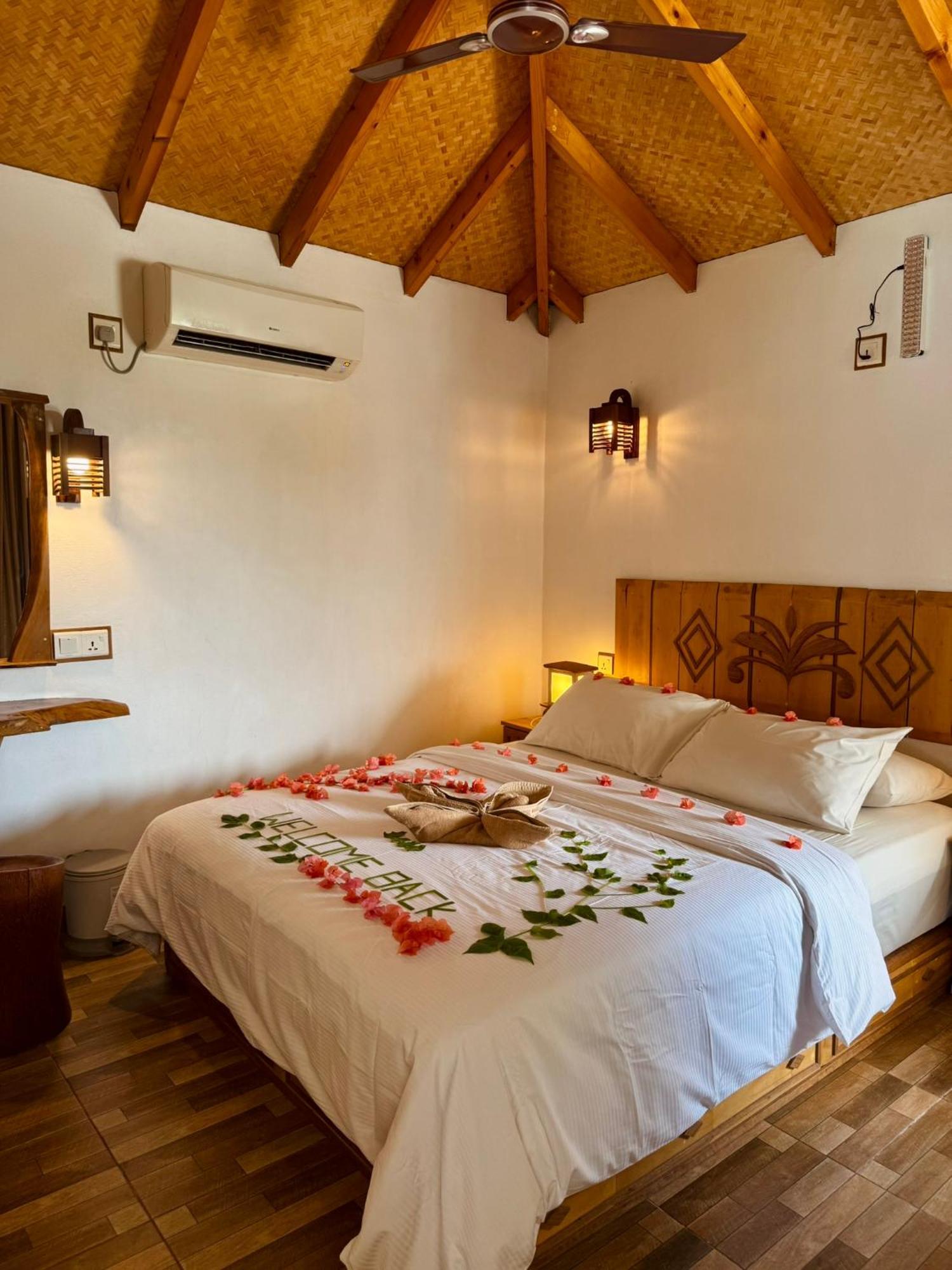 Ameera Maldives Dhiffushi Exterior photo
