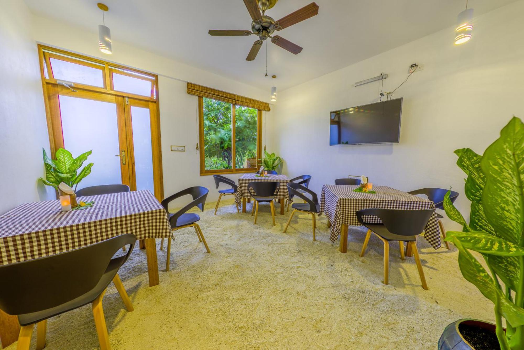 Ameera Maldives Dhiffushi Exterior photo